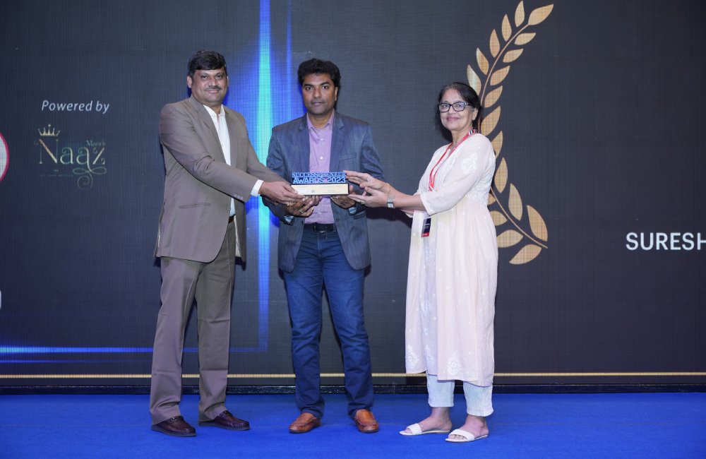 Founder Suresh Katta received Resilient Entrepreneur of the year 2023 by Franchise India – May 2023